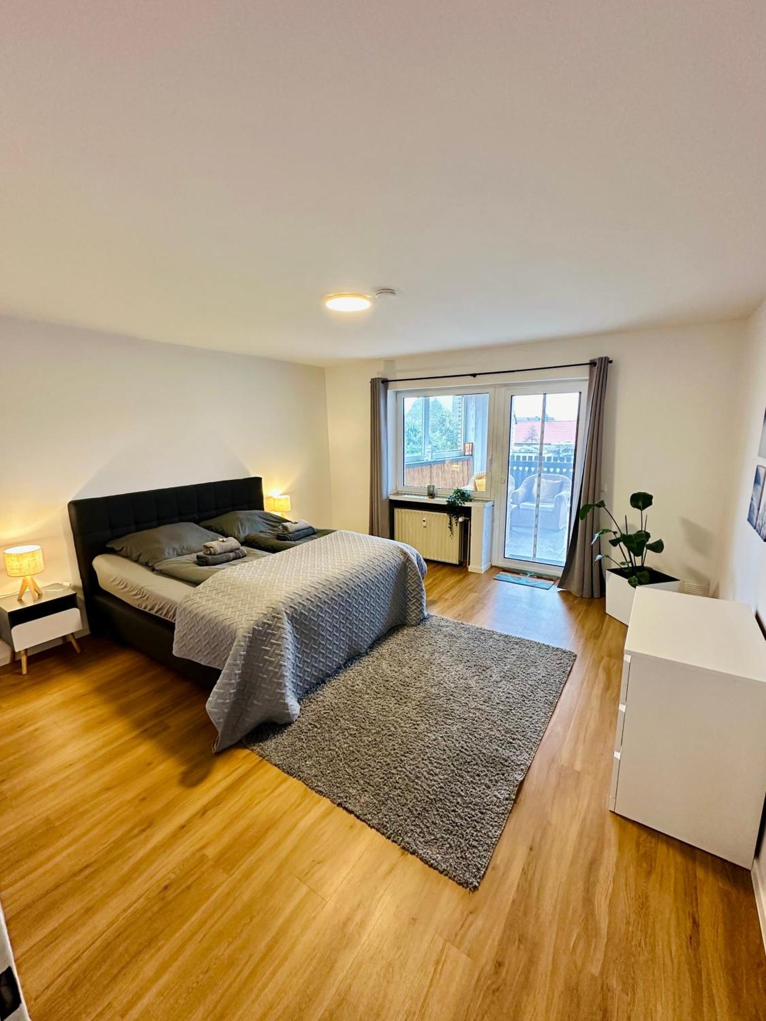 Traumhafte 115 Qm Ferienwohnung Am Steinhuder Meer, Ruhig, Komfortabel, Loggia, Parkplatz, Wifi 분스토트 외부 사진